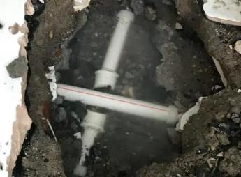 双鸭山市阳台漏水维修公司为您分享楼上楼下漏水怎么处理