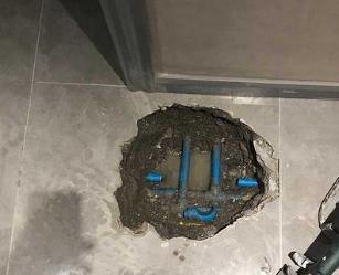 双鸭山市阳台漏水维修公司分享下暖气管道漏水的原因有哪些